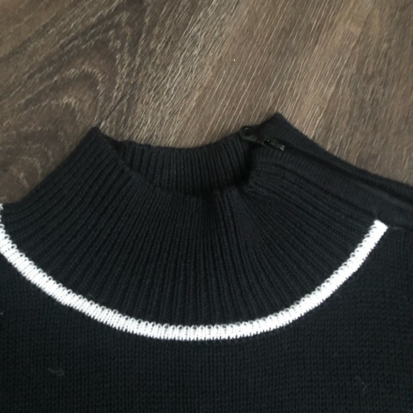 Fabulous sweater! New! Zipper in the left shoulder, fingers holes - Picture 3 of 6